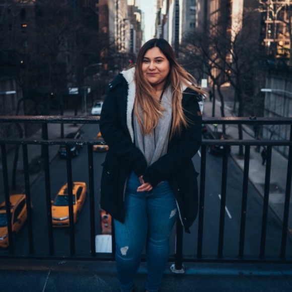 Meet your Posher, Raquel - Picture 3 of 4